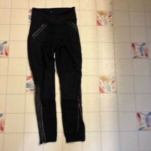 Athleta moto black leggings with zipper/pleather accents size x small mid rise